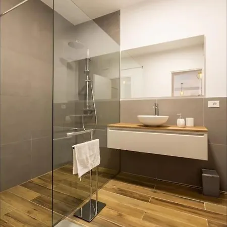 Comfort Apartamento Tirana