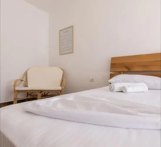 Comfort Apartamento Tirana